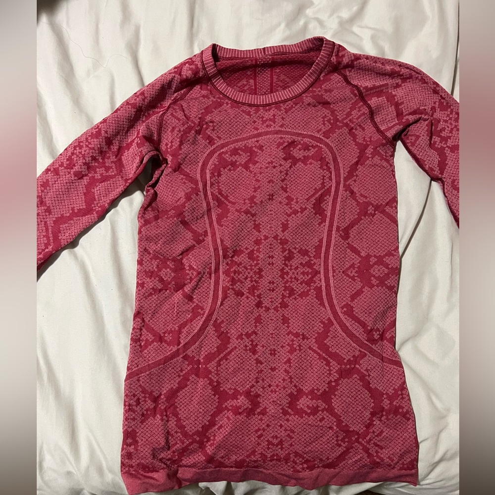 Lululemon swiftly tech long sleeve shirt
